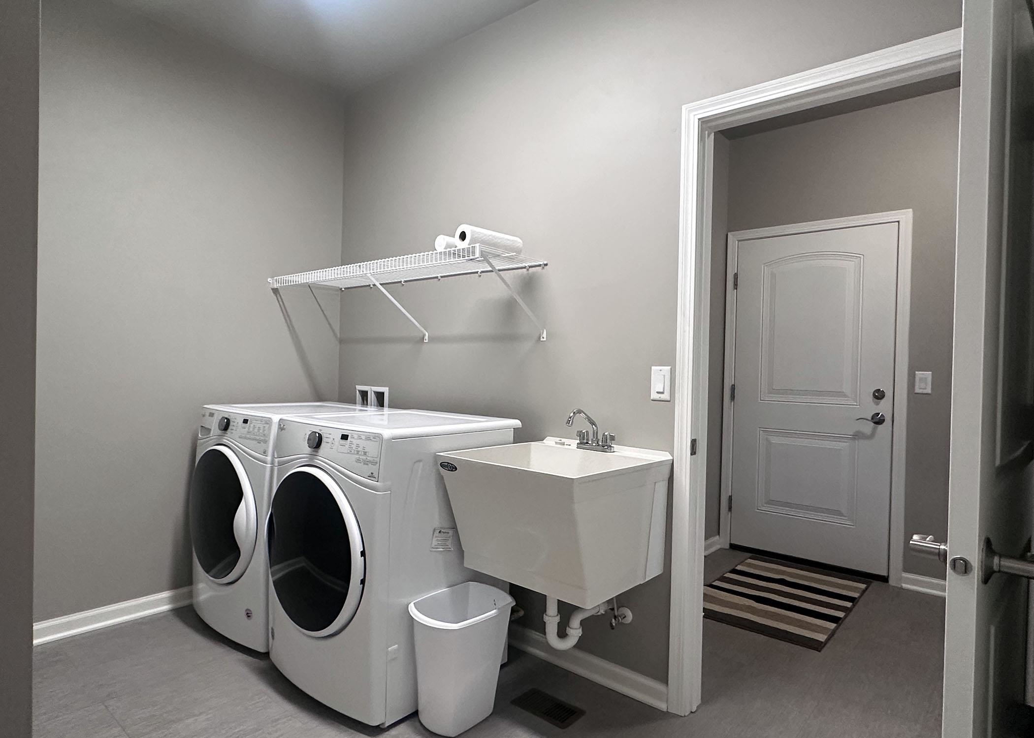 159 Bedford Road Green Bay, WI 54311 - Photo 28 of 46