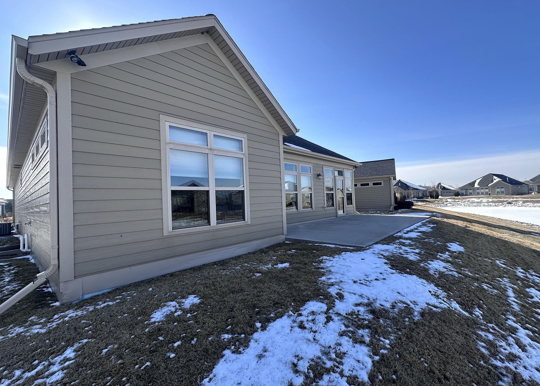 159 Bedford Road Green Bay, WI 54311 - Photo 6 of 48