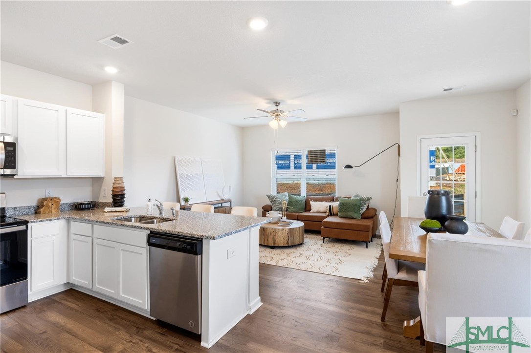 447 Salvia Road Bloomingdale, GA 31302 - Photo 2 of 21