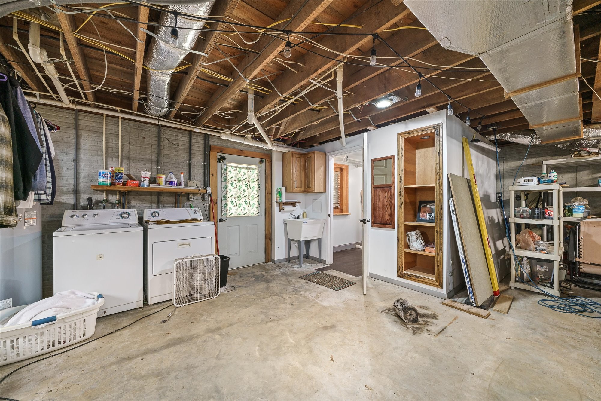 385 Paul Reecer Road Moss, TN 38575 - Photo 45 of 75 a view of a room with gym equipment