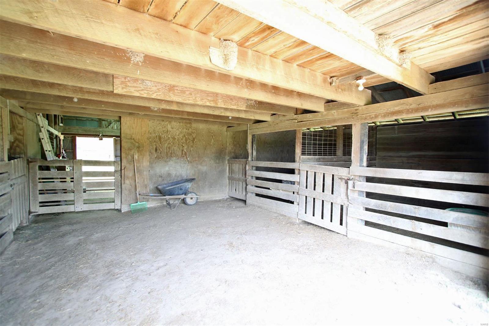 8148 Wolf Road Alton, IL 62002 - Photo 17 of 77