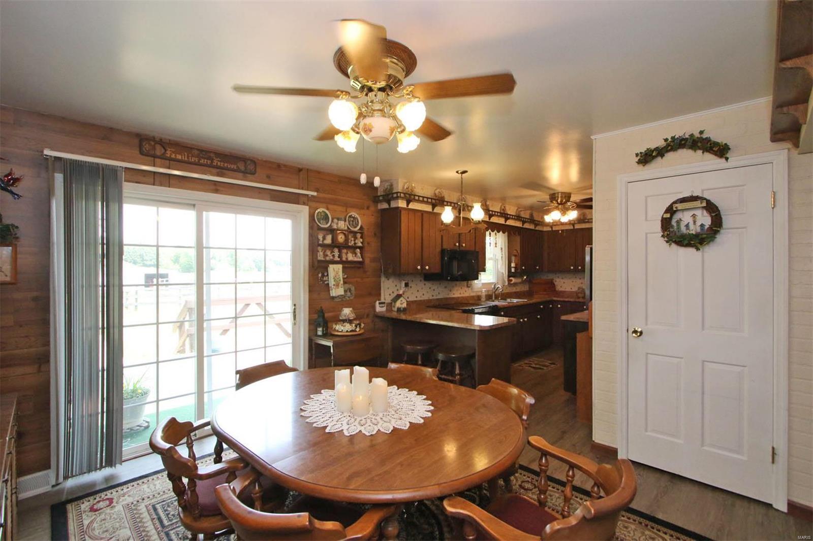 8148 Wolf Road Alton, IL 62002 - Photo 41 of 77