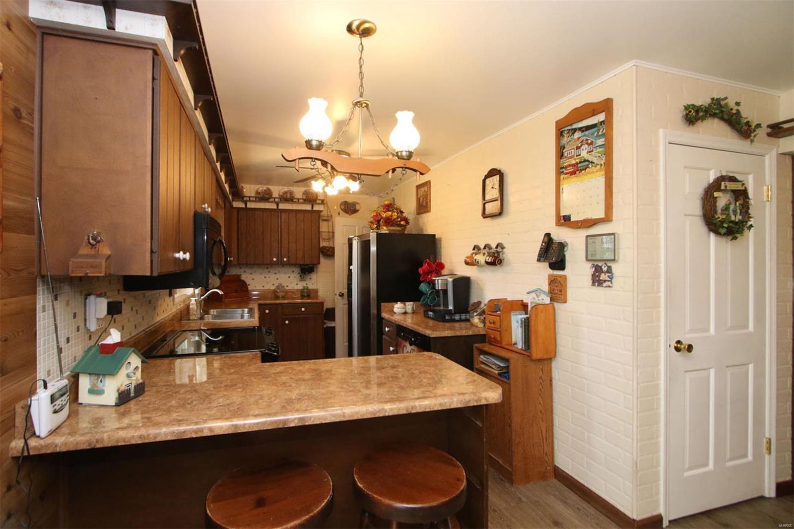 8148 Wolf Road Alton, IL 62002 - Photo 42 of 77