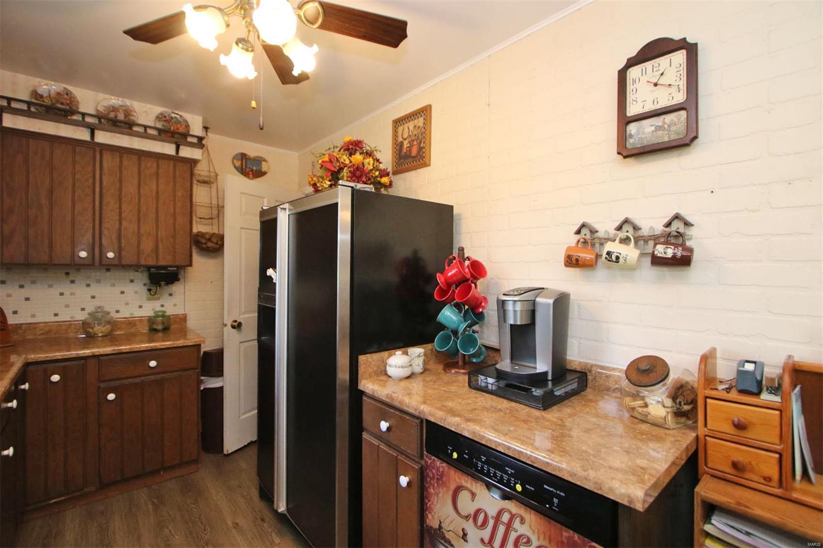 8148 Wolf Road Alton, IL 62002 - Photo 46 of 77