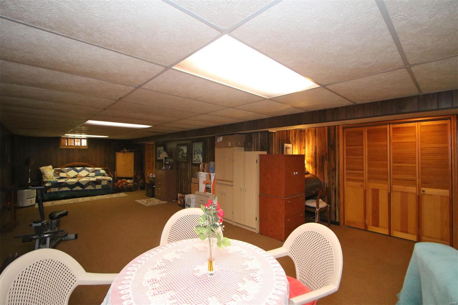 8148 Wolf Road Alton, IL 62002 - Photo 64 of 77