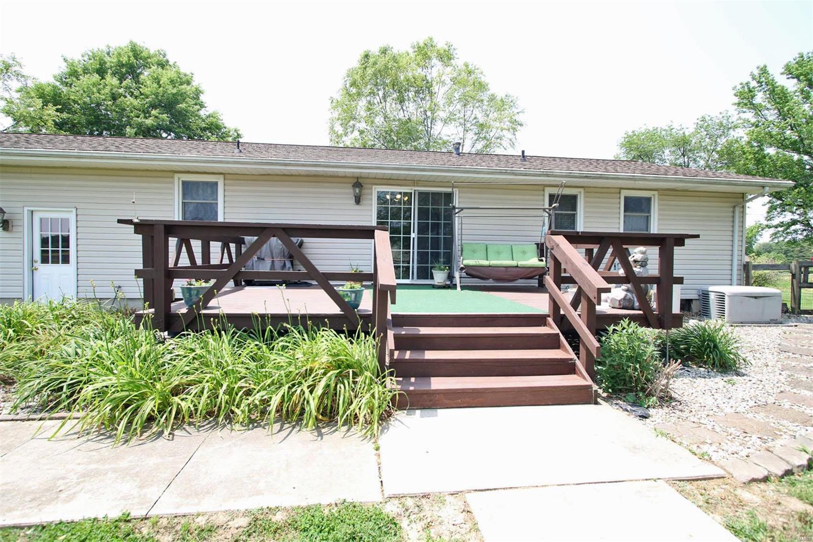 8148 Wolf Road Alton, IL 62002 - Photo 8 of 77