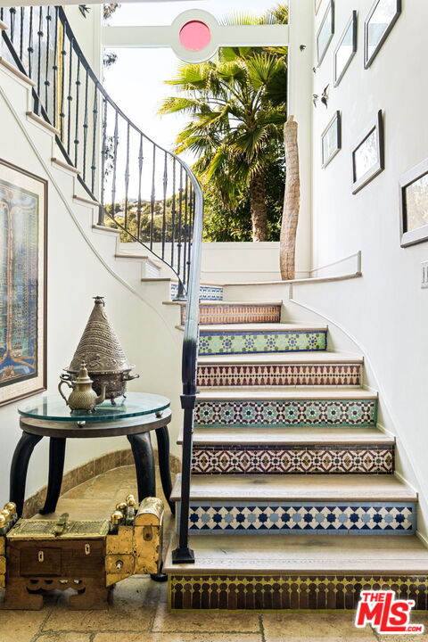 2225 Malaga Road Los Angeles, CA 90068 - Photo 15 of 35