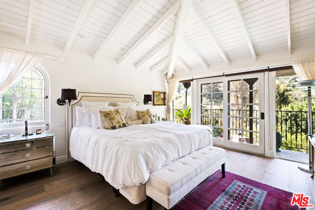 2225 Malaga Road Los Angeles, CA 90068 - Photo 16 of 35