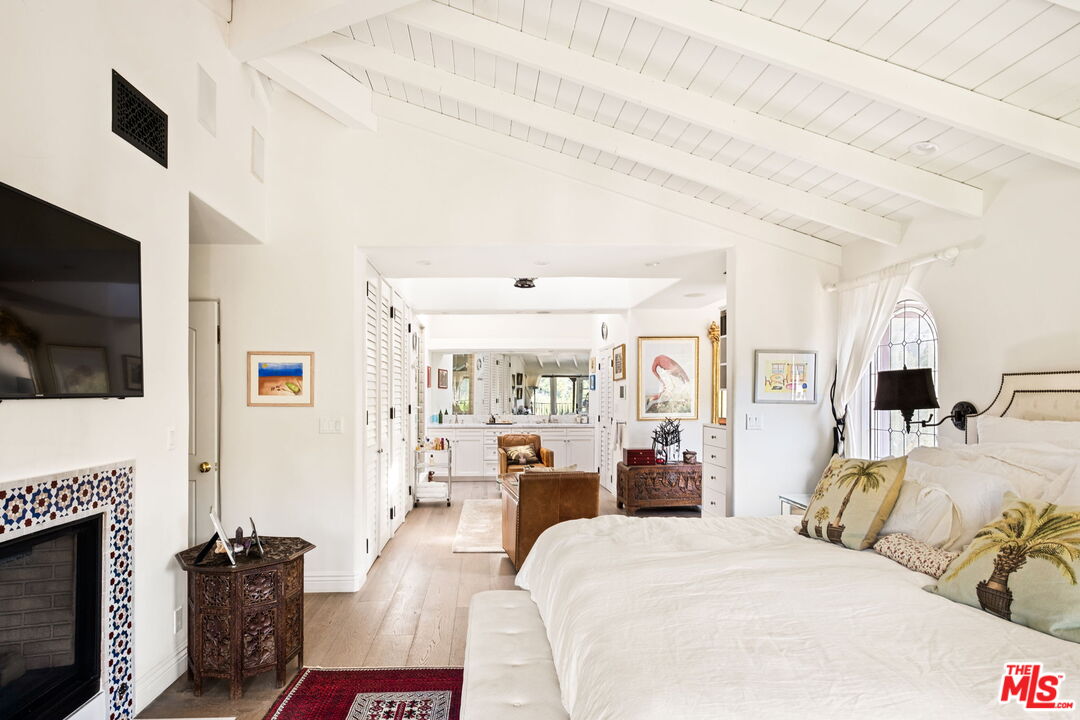 2225 Malaga Road Los Angeles, CA 90068 - Photo 17 of 35