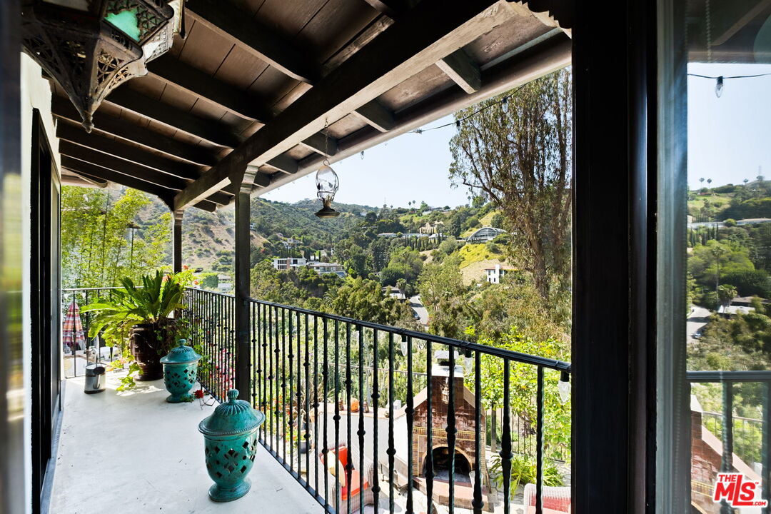 2225 Malaga Road Los Angeles, CA 90068 - Photo 18 of 35