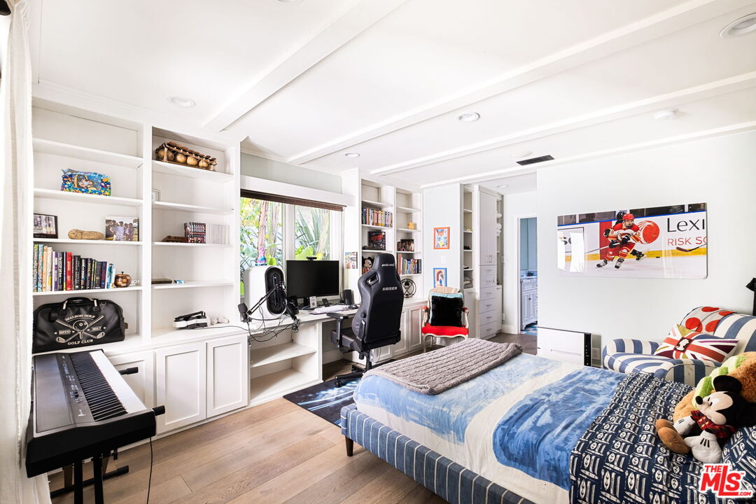 2225 Malaga Road Los Angeles, CA 90068 - Photo 25 of 35