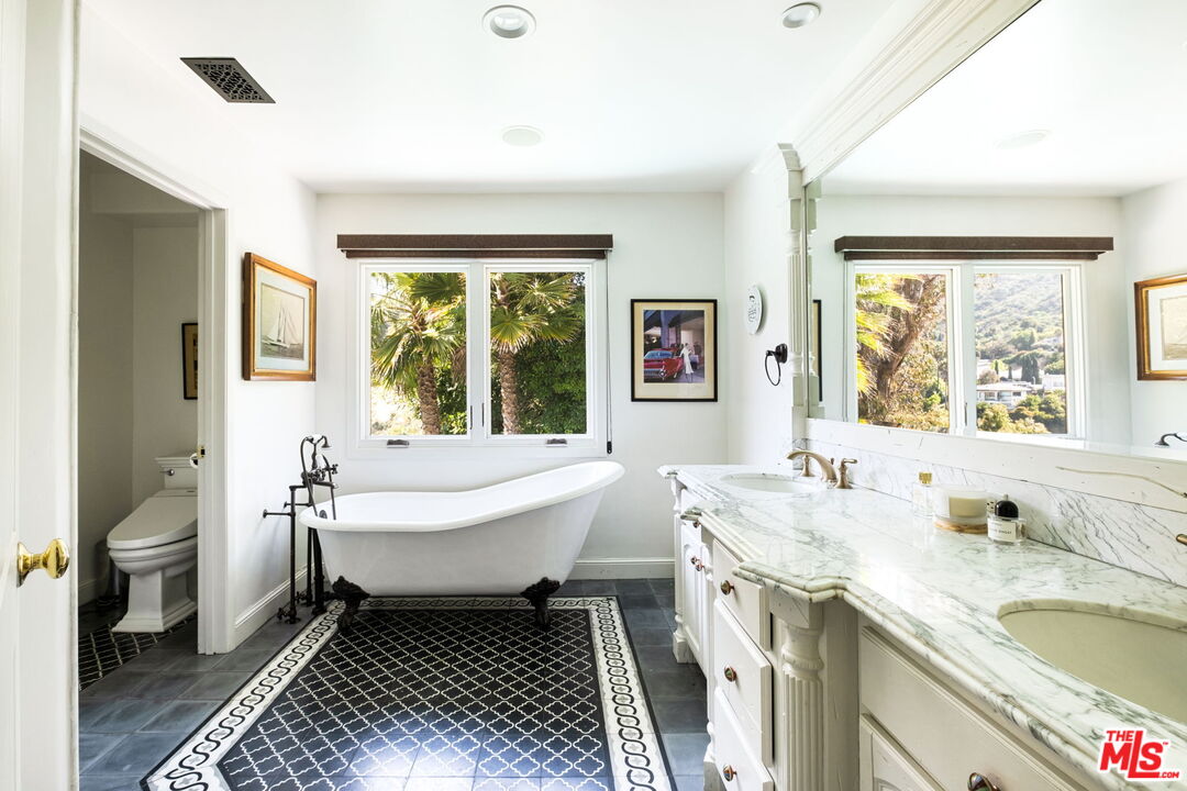 2225 Malaga Road Los Angeles, CA 90068 - Photo 30 of 35