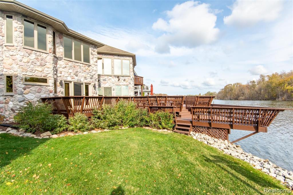 2349 Riverside Pointe Drive St. Joseph, MI 49085 - Photo 5 of 62