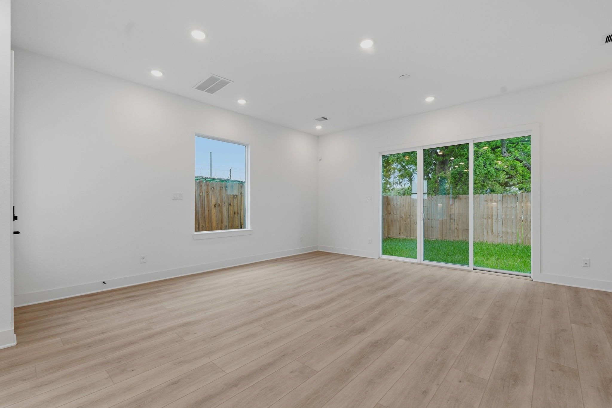 3848 Seabrook Street Houston, TX 77021 - Photo 5 of 27