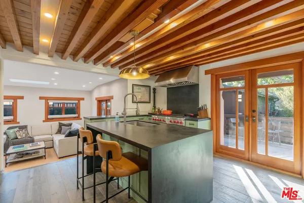 $4,395,000 | 706 Navy Street, Santa Monica, CA 90405