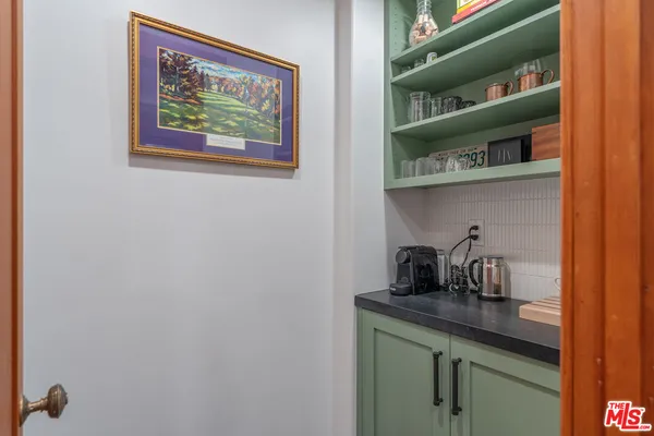 $4,395,000 | 706 Navy Street, Santa Monica, CA 90405