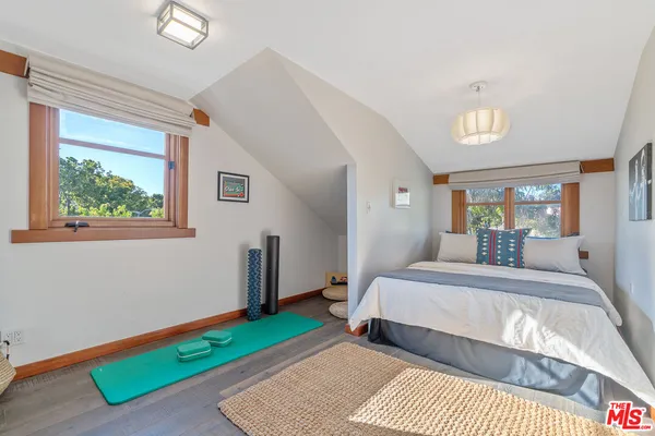 $4,395,000 | 706 Navy Street, Santa Monica, CA 90405