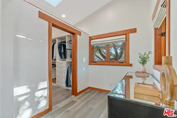 $4,395,000 | 706 Navy Street, Santa Monica, CA 90405