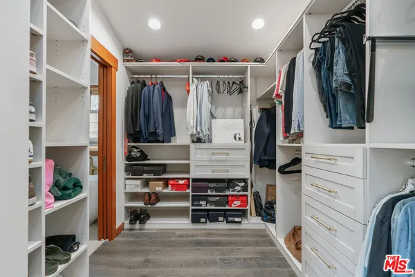 $4,395,000 | 706 Navy Street, Santa Monica, CA 90405