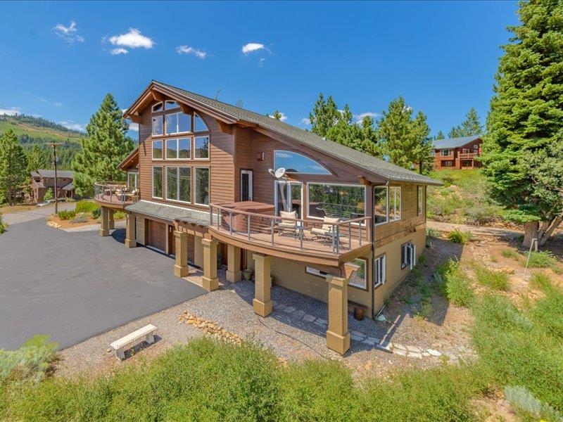 12386 Stockholm Way Truckee, CA 96161 - Photo 4 of 21