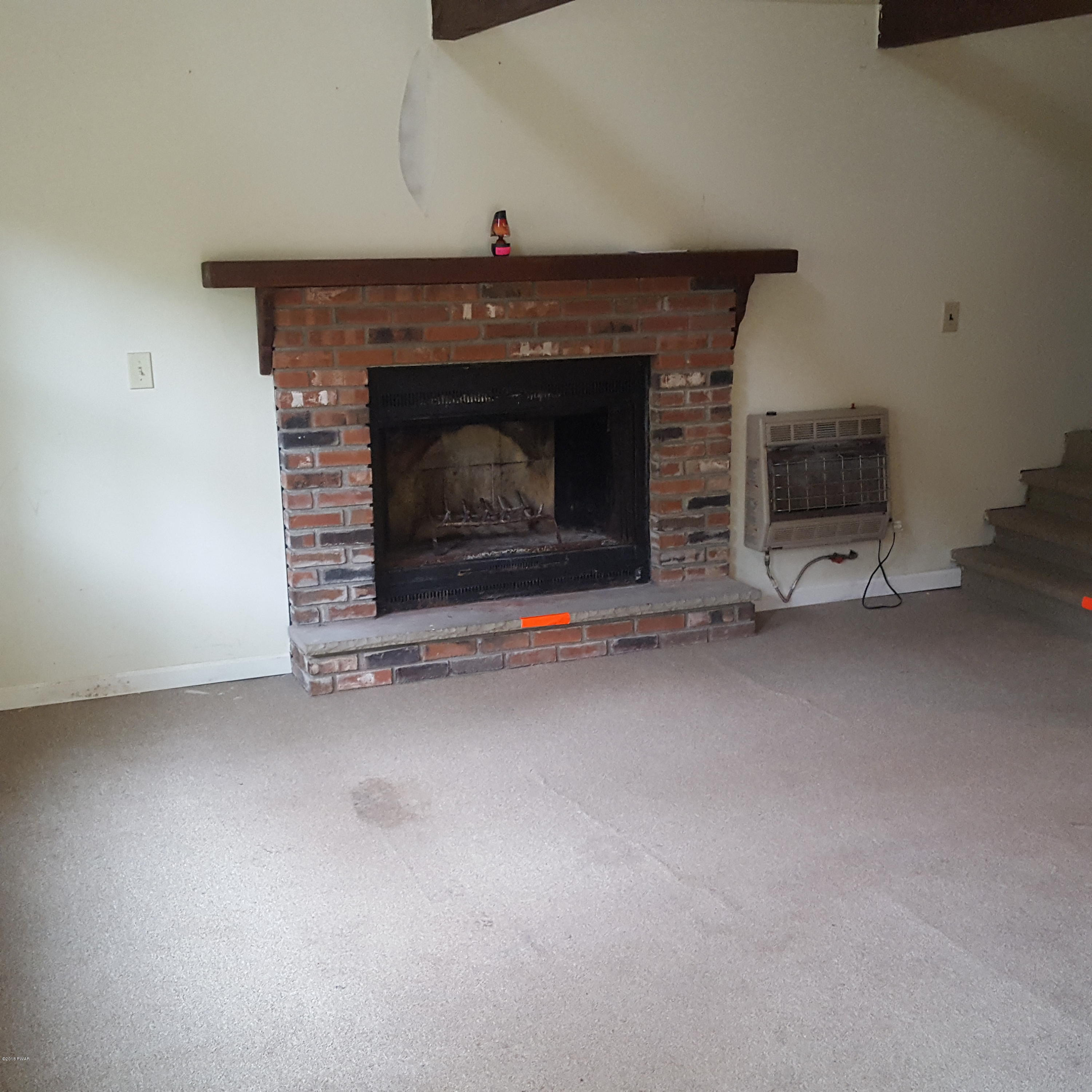 2761 Rockway Road Lake Ariel, PA 18436 - Photo 4 of 30