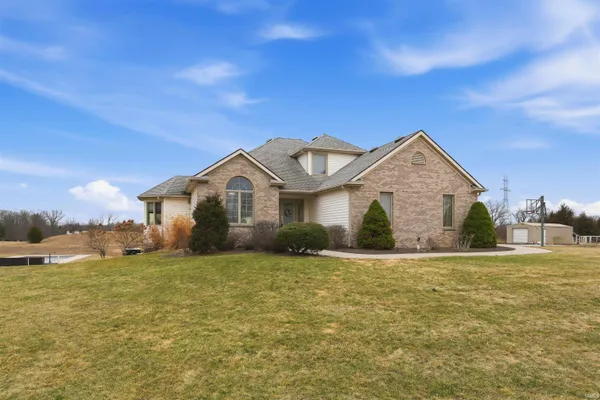 $649,900 | 4516 Hollopeter Road, Leo, IN 46765