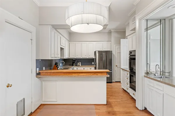 $4,250 | 6732 Vanderbilt Street, Houston, TX 77005