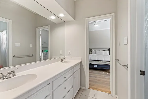 $4,250 | 6732 Vanderbilt Street, Houston, TX 77005