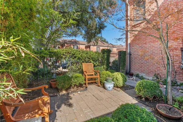 $4,250 | 6732 Vanderbilt Street, Houston, TX 77005