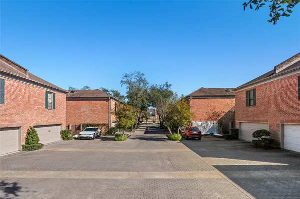 $4,250 | 6732 Vanderbilt Street, Houston, TX 77005