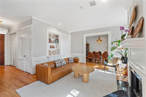 $4,250 | 6732 Vanderbilt Street, Houston, TX 77005