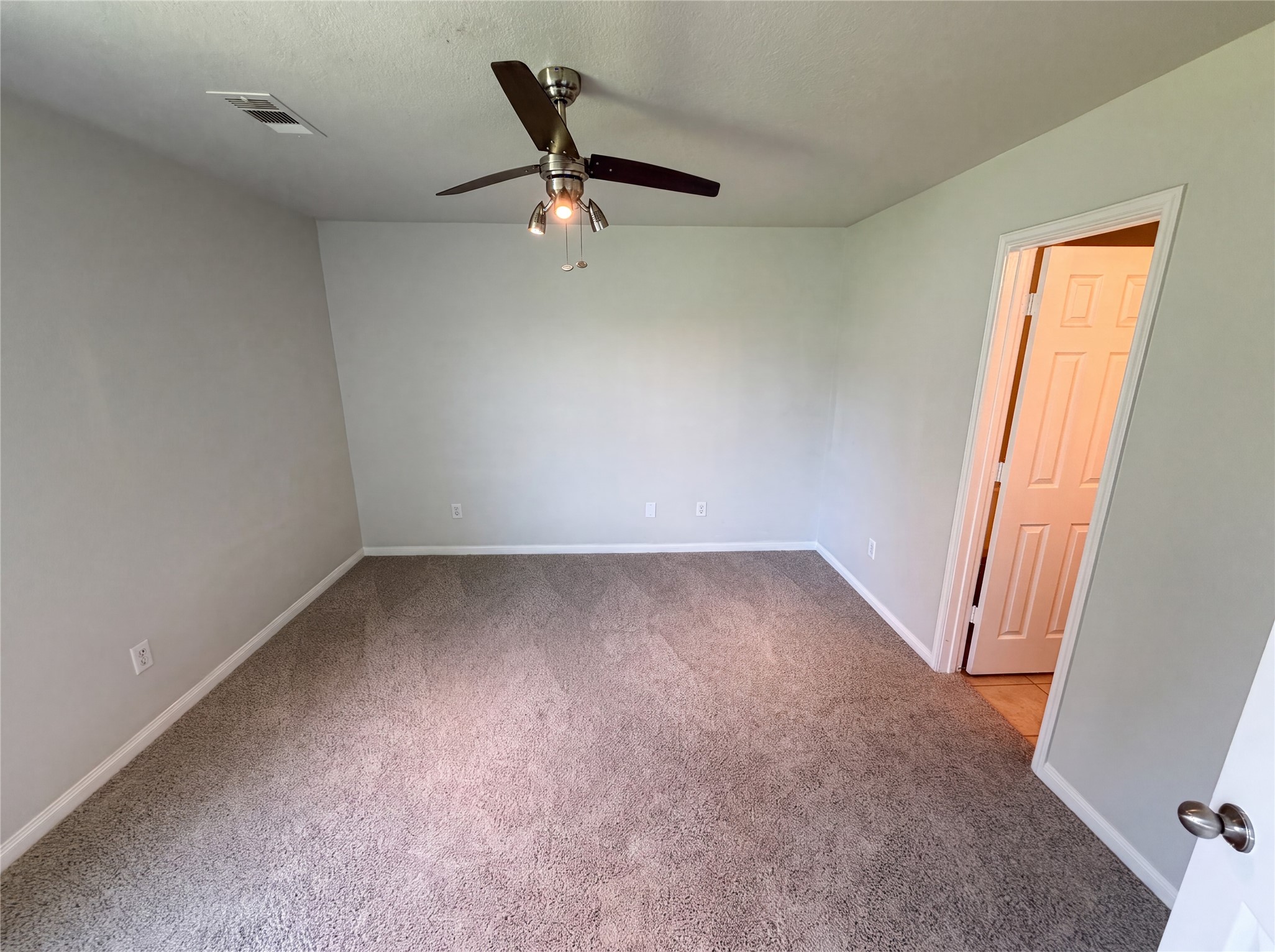 907 Amaryllis Road Baytown, TX 77521 - Photo 4 of 18 Gallery Image 4