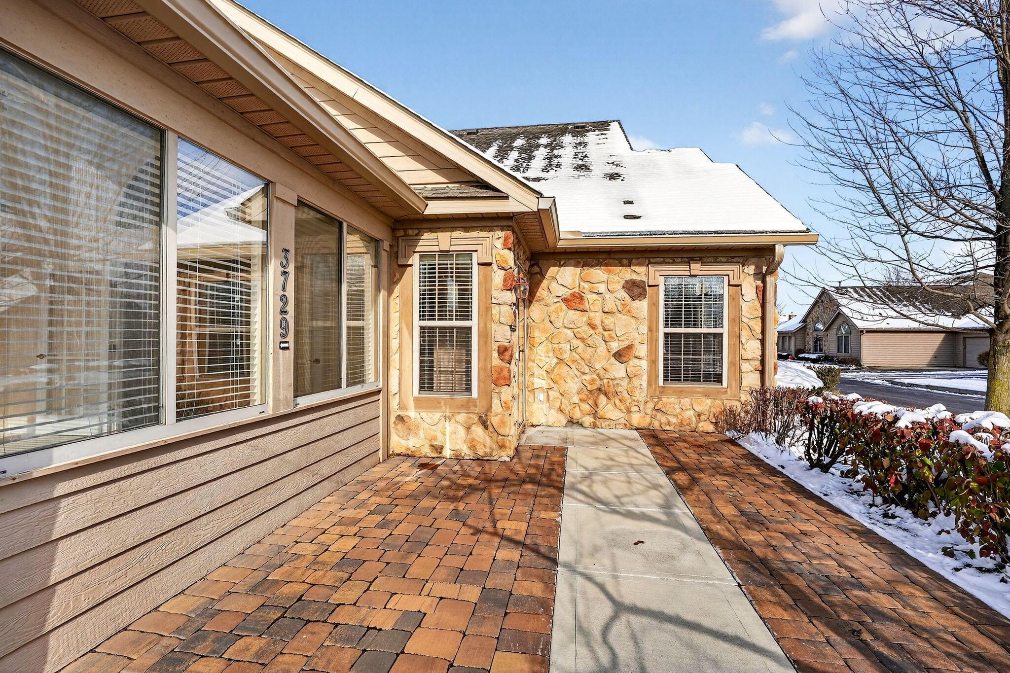 3731 Stoneway Point Powell, OH 43065 - Photo 4 of 47 Brick pavers