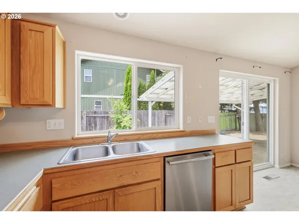 $409,000 | 1348 Manzana Street, Eugene, OR 97404