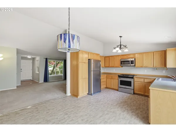 $409,000 | 1348 Manzana Street, Eugene, OR 97404