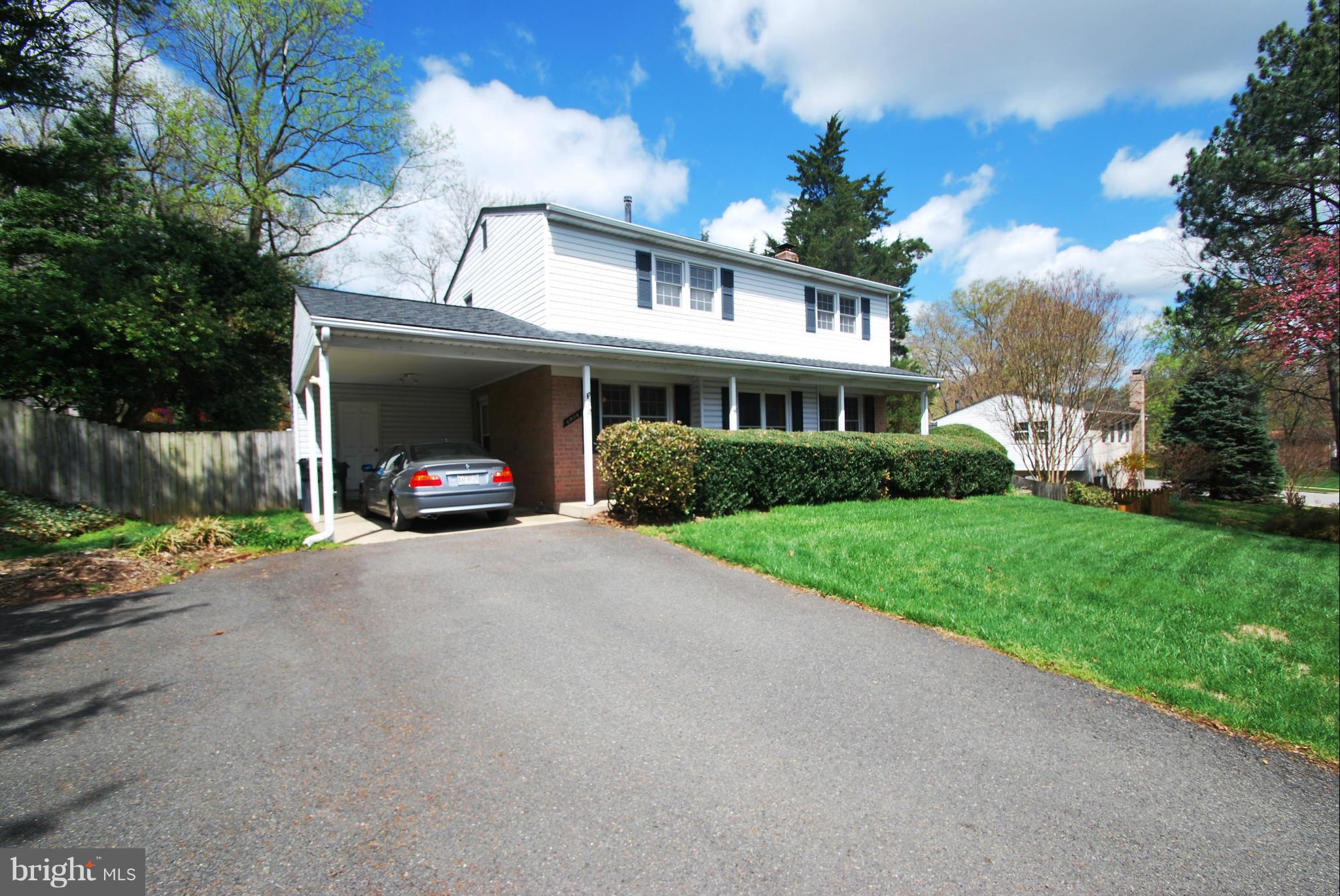 6806 Houndmaster Road Springfield, VA 22152 - Photo 2 of 27 Exterior (Front)