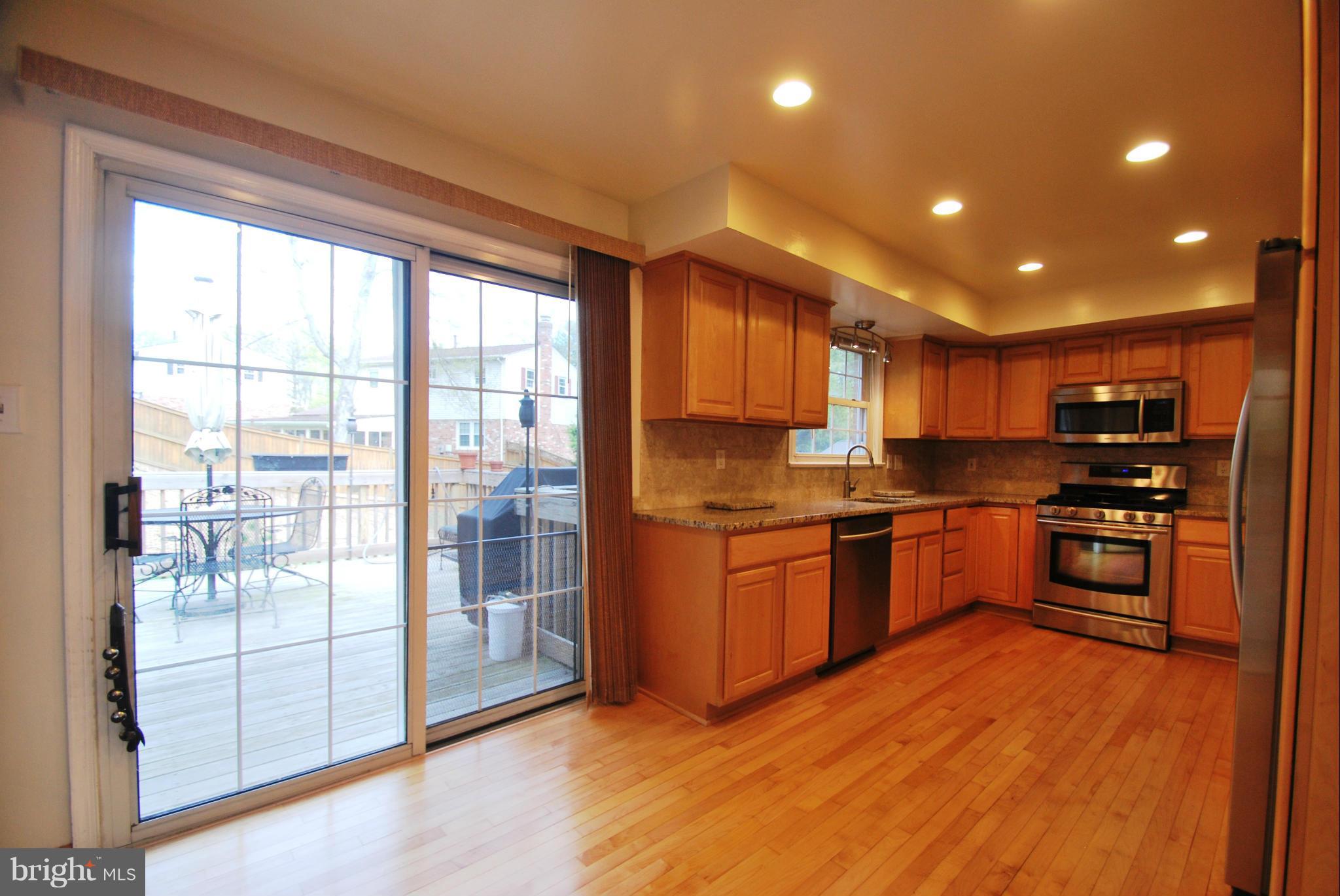 6806 Houndmaster Road Springfield, VA 22152 - Photo 5 of 27 Kitchen