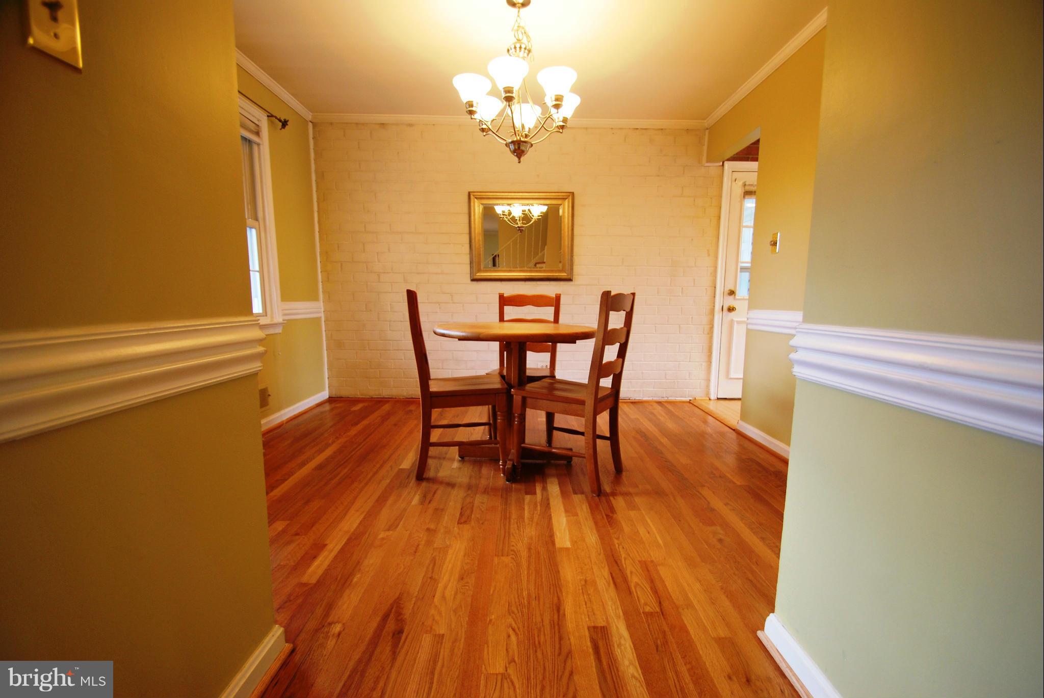 6806 Houndmaster Road Springfield, VA 22152 - Photo 8 of 27 Dining Room