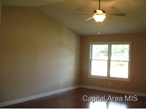 3201 Mackinaw Lane Springfield, IL 62711 - Photo 5 of 6 Gallery Image 5