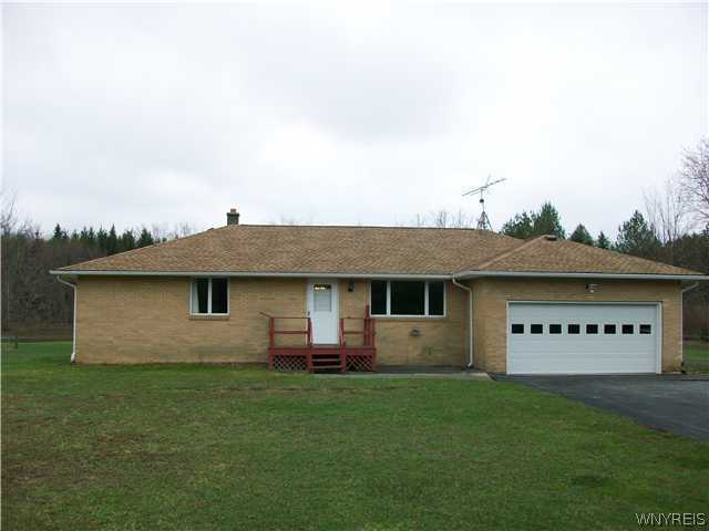 685 Burroughs Road Bennington, NY 14011 - Photo 1 of 1 Exterior Front