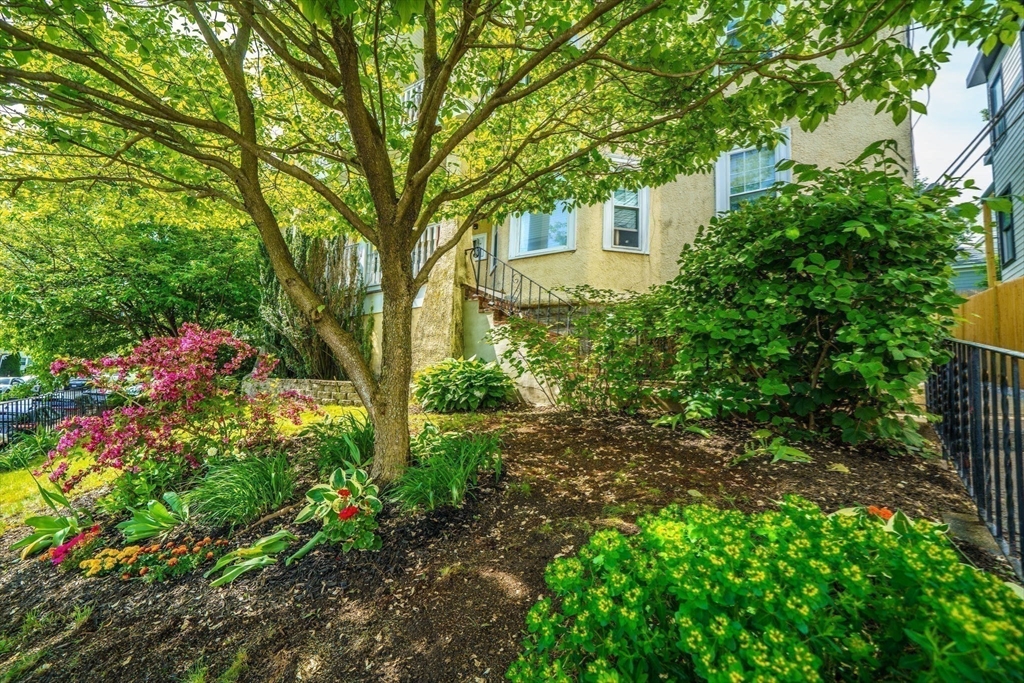33 Main Street, Unit 2 Somerville, MA 02145 - Photo 18 of 20