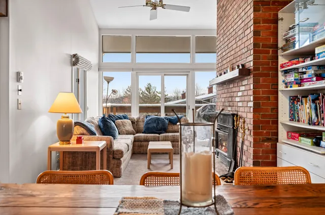 $830,000 | 105 Forum Drive, Unit 16, Warren, VT 05674