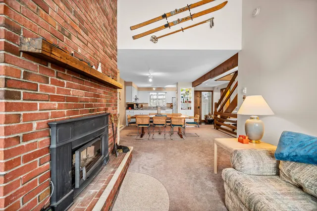 $850,000 | 105 Forum Drive, Unit 16, Warren, VT 05674