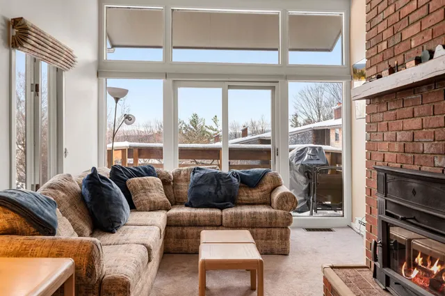 $830,000 | 105 Forum Drive, Unit 16, Warren, VT 05674