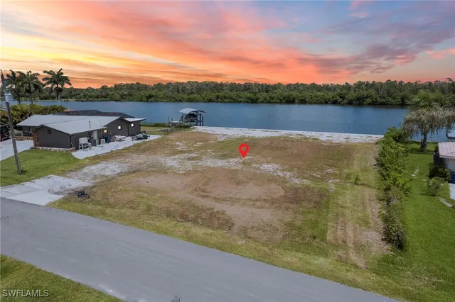 a view of a terrace with lake view
