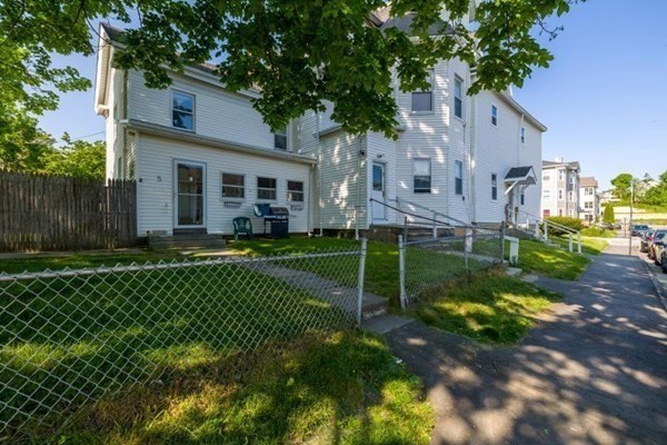 5 Palm Street Worcester, MA 01604 - Photo 6 of 25 Gallery Image 6