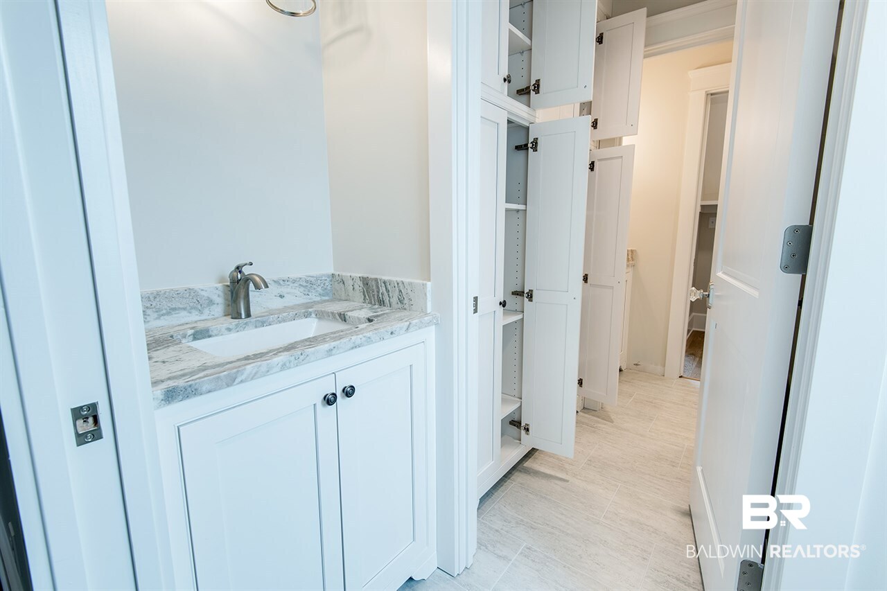 72 Fairhope Avenue, Unit 6 Fairhope, AL 36532 - Photo 29 of 44