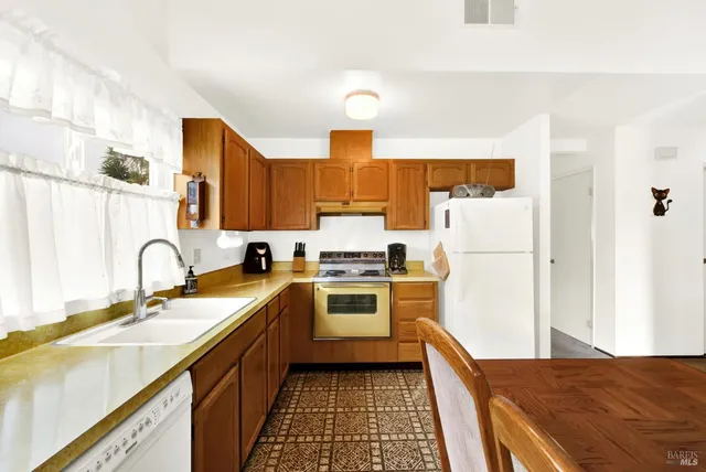 $675,000 | 909 Seascape Circle, Rodeo, CA 94572