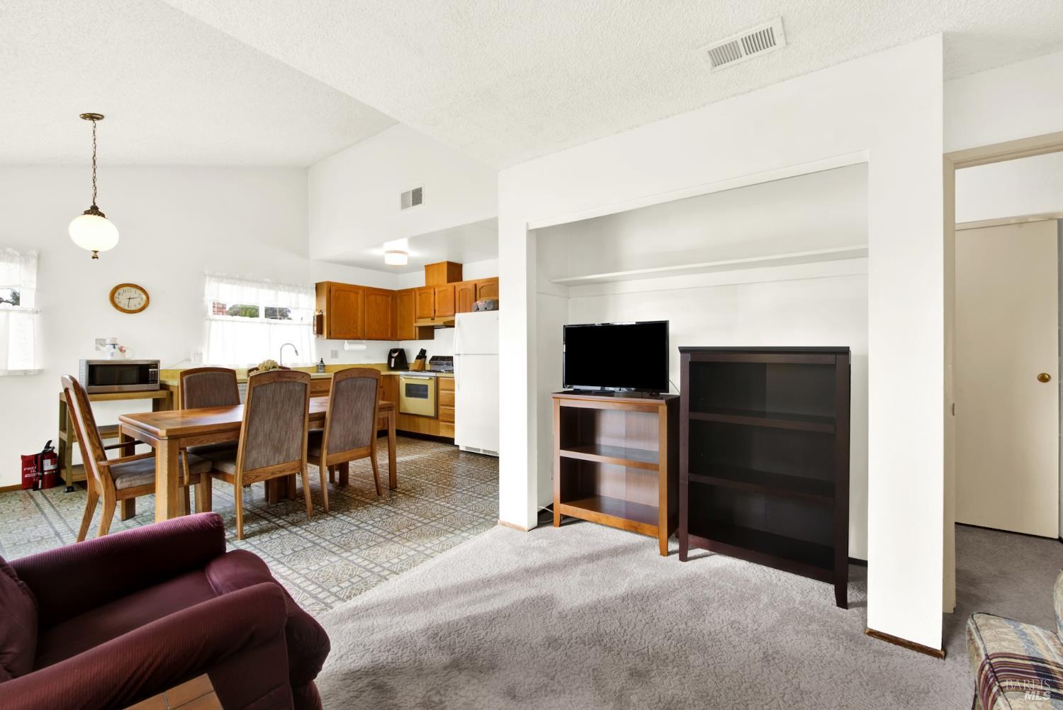 909 Seascape Circle Rodeo, CA 94572 - Photo 10 of 44