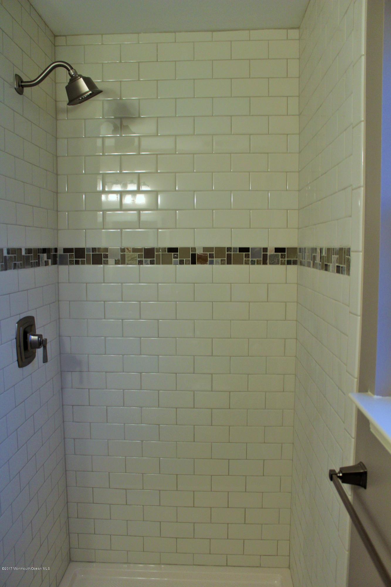 123 Mathis Drive Brick, NJ 08723 - Photo 12 of 29 First Floor Bathroom